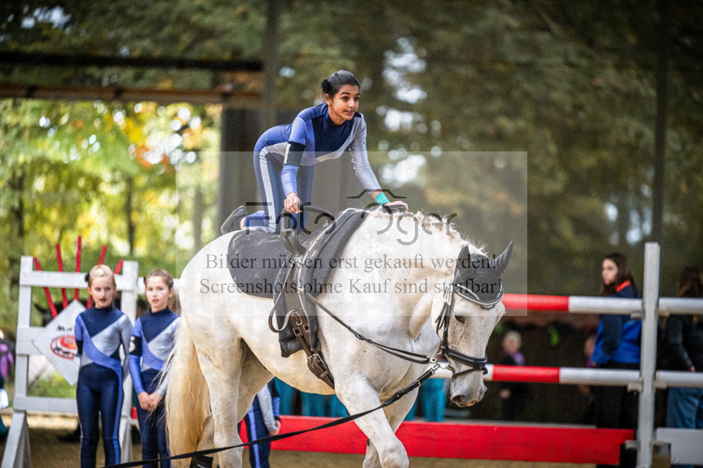 DOS_0053 | Entdecke hochwertige Reitturnierfotos von Foto Oger. Professionell, emotional und authentisch – jetzt Lieblingsmomente im Shop bestellen.Deutschlandweite Turnierfotografie. - Realisiert mit Pictrs.com