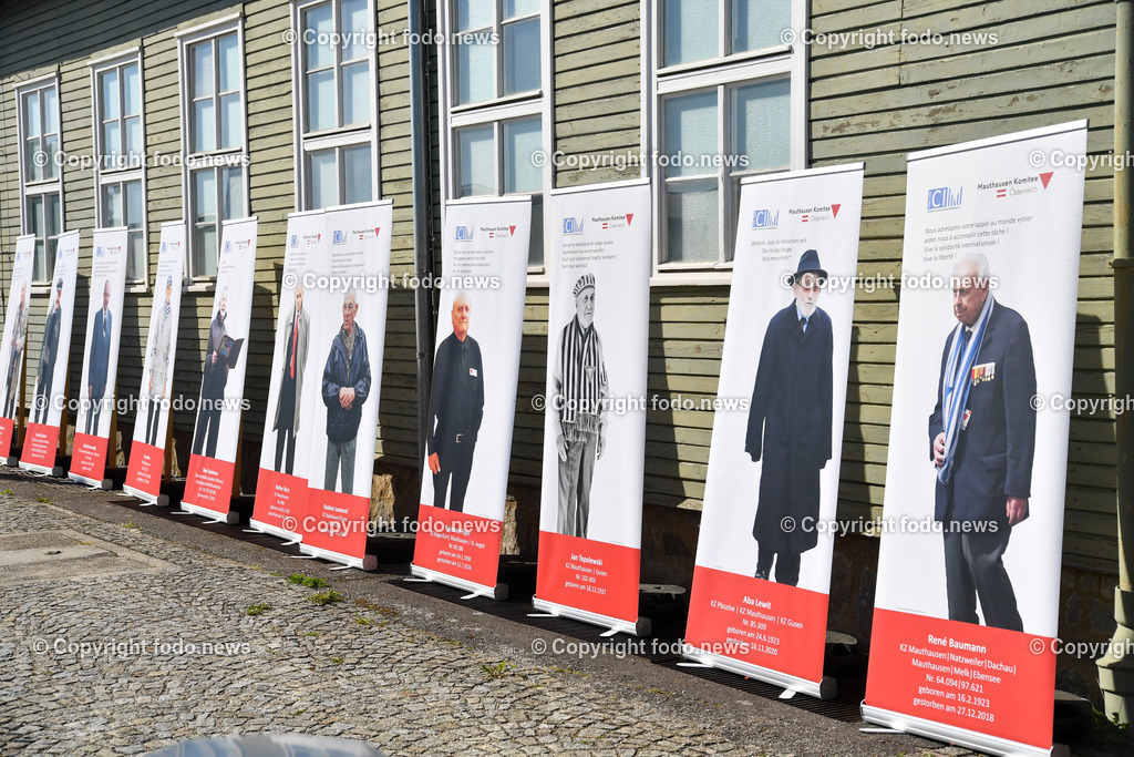 Internationale Gedenk- und Befreiungsfeier Gedenkstaette Mauthausen 2022_ 15.05.2022-15 | 15.05.2022, Mauthausen, AUT, Internationale Gedenk- und Befreiungsfeier Gedenkstaette Mauthausen 2022, im Bild Zeitzeugen auf Plakaten dargestellt// International Liberation Ceremony 2022, Mauthausen CC Memorial 2022/05/15