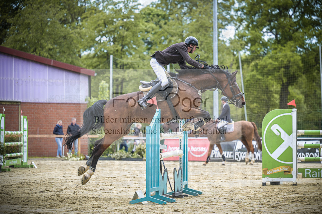DOS_0221 | Entdecke hochwertige Reitturnierfotos von Foto Oger. Professionell, emotional und authentisch – jetzt Lieblingsmomente im Shop bestellen.Deutschlandweite Turnierfotografie. - Realisiert mit Pictrs.com