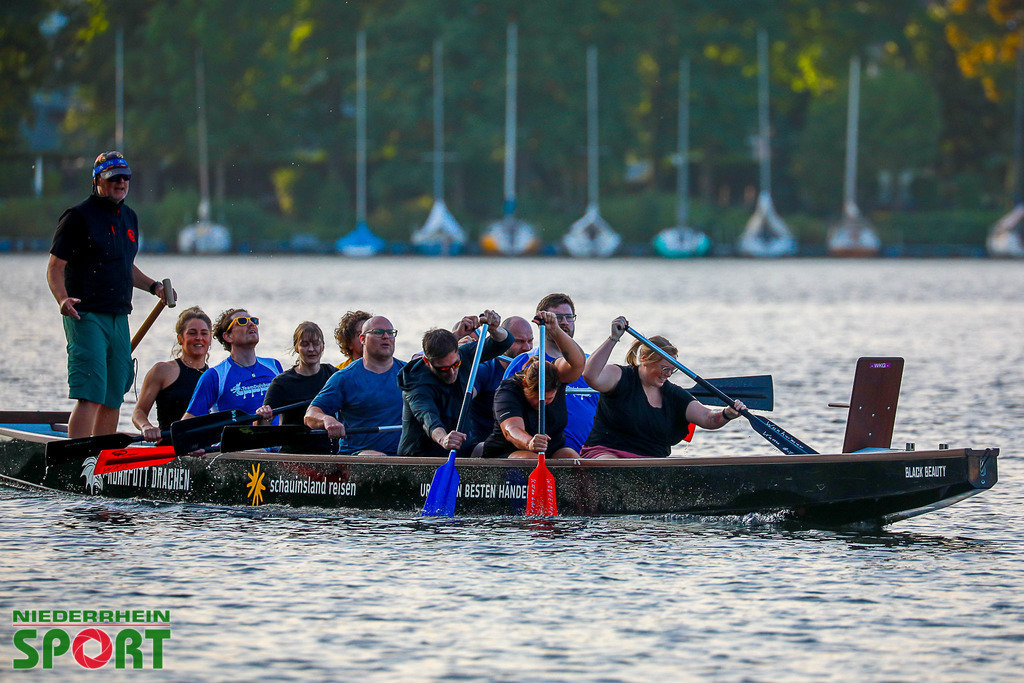 Drachenboot-Training_Wedau110625_040 | Bildergalerie von Sport-Ereignissen aber auch von weiteren spannenden Dingen - nicht nur vom Niederrhein. In Anlehnung an den bekannten Spruch von Hanns Dieter Hüsch heißt das Motto: "Niederrhein ist überall".  - Realisiert mit Pictrs.com