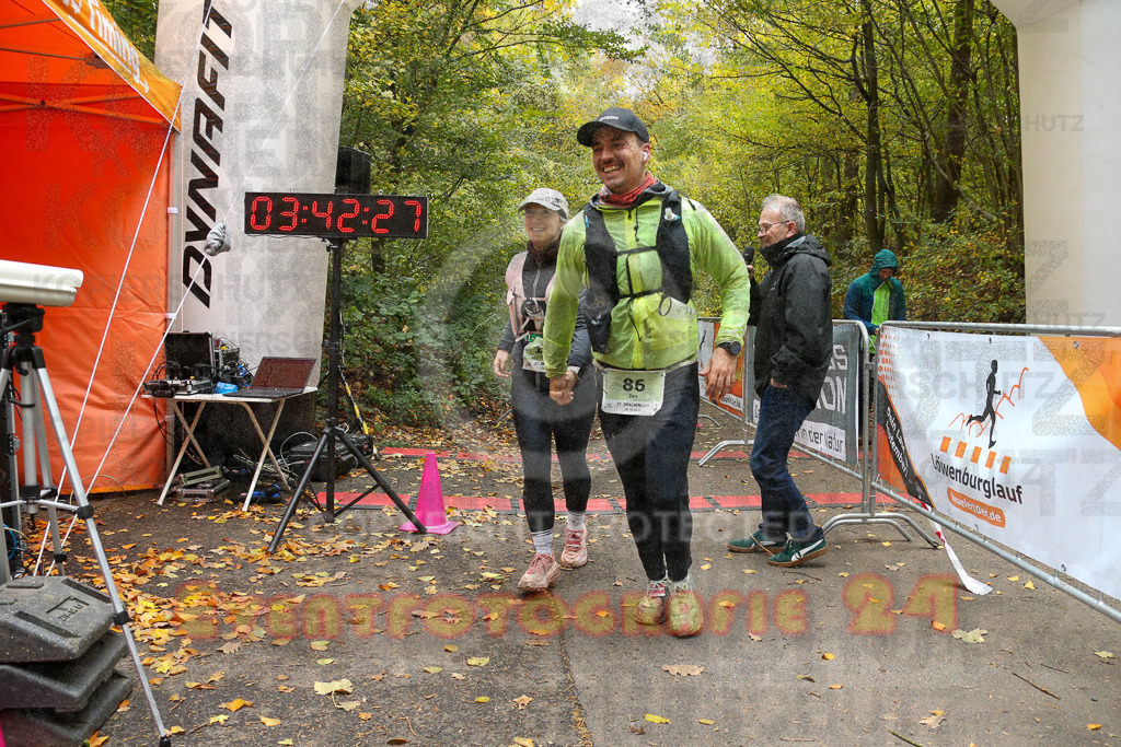 251026_1344_EX1_3929 | Sportfotografie im Rhein-Sieg Kreis, Köln, Bonn, NRW, Rheinland Pfalz, Hessen, etc. Unser Tätigkeitsfeld umfasst den Laufsport vom Volkslauf über den Marathon, Duathlon, Triathon bis zum Ultralauf wie Kölnpfad Ultra oder Schindertrail.