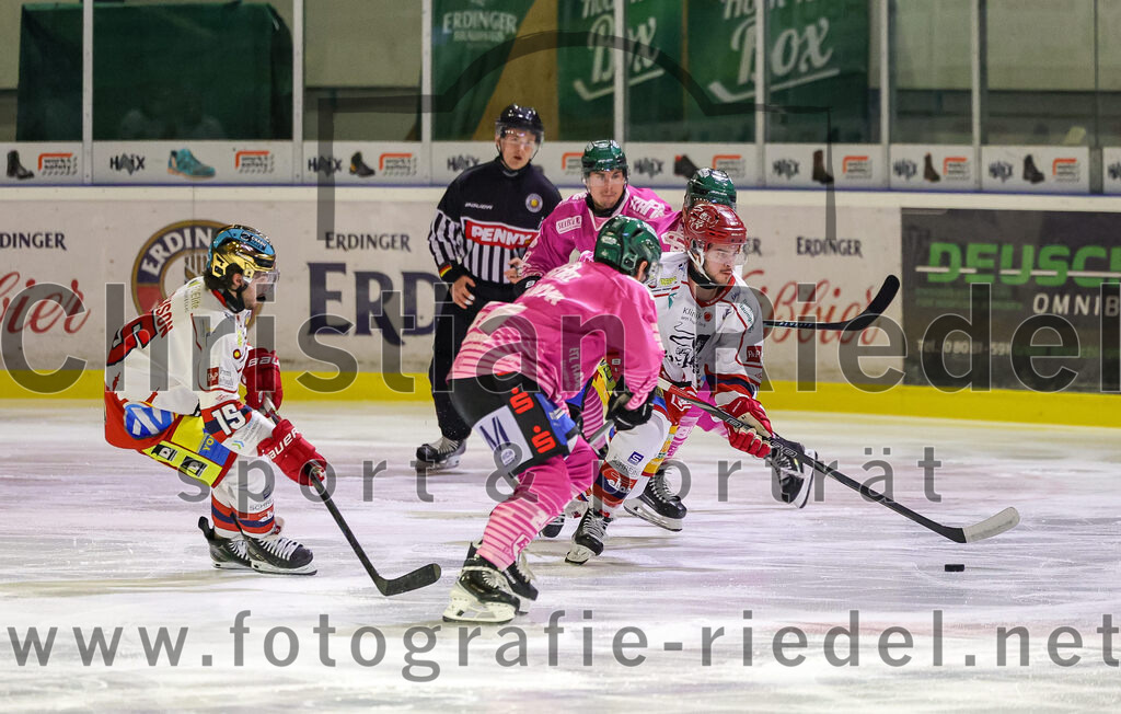 2025-10-24_036_TSV_Erding_gegen_Deggendorfer_SC | Erding, Deutschland, 24.10.2025:Eishockey, Oberliga Süd 2025 / 2026, 11. Spieltag, TSV Erding gegen Deggendorfer SC, Endergebnis: 2:4Dylan Jackson (Deggendorfer SC, #15), Ty Jackson (Deggendorfer SC, #14)Foto: Christian Riedel / fotografie-riedel.net