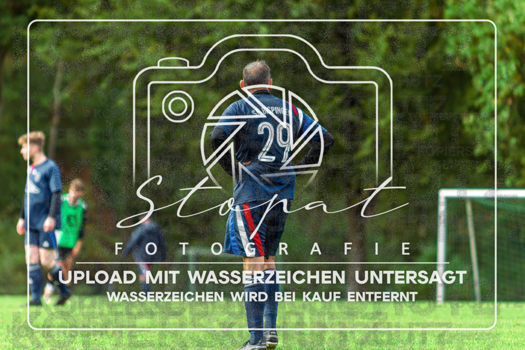 SFBFGFS-1016 | Jan Gellersen (Sportfreunde Bispingen 2 #29) beim Herren 3. Kreisklasse HK Spiel zwischen SF Bispingen 2 und FG Fulde-Stellichte 2 im Sportplatz Huetzel, Bispingen (Simon Paul Stopat) - Realisiert mit Pictrs.com