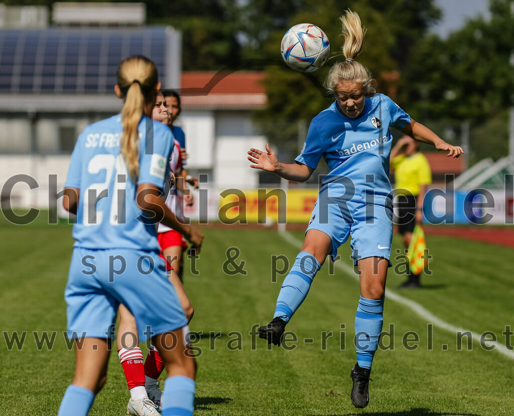 2023-09-09_058_FC_Bayern_Muenchen_gegen_SC_Freiburg | Aschheim, Deutschland, 09.09.2023:
Fußball, B-Juniorinnen-Bundesliga Süd 2023 / 2024, 1. Spieltag, FC Bayern München gegen SC Freiburg, Endergebnis: 4:0

Foto: Christian Riedel / fotografie-riedel.net
