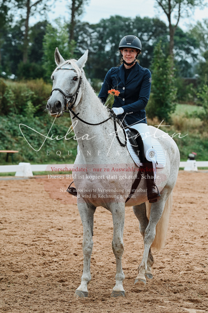 DSC_7263 | Pferde- und Turnierfotografie in Westsachsen. Pferdeportraits, Auftragszeichnungen und intuitive Kunst.
