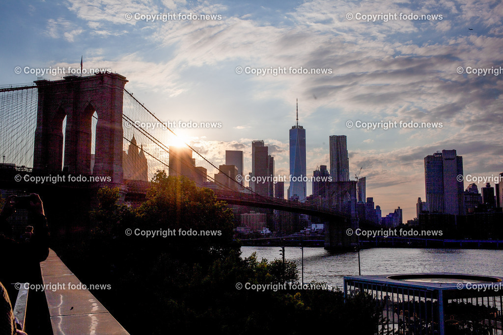 Vereinigte Staaten von Amerika_ USA_ New York City_ NYC_ 20.05.2024-33 | 20.05.2024, Vereinigte Staaten von Amerika, USA, New York City, NYC im Bild diverse Stadtansichten New York City, Wolkenkratzer, Essen, U-Bahn, Menschen, Stadion, Baseball, Yankees, Mets, Manhatten, East River, Trump, Macy, Verkehr, AutosNew York City ist eine Weltstadt an der Ostkueste der Vereinigten Staaten. Sie liegt im Bundesstaat New York und ist mit rund 8,8 Millionen Einwohnern die bevoelkerungsreichste Stadt des Landes.Quelle: Wikipedia