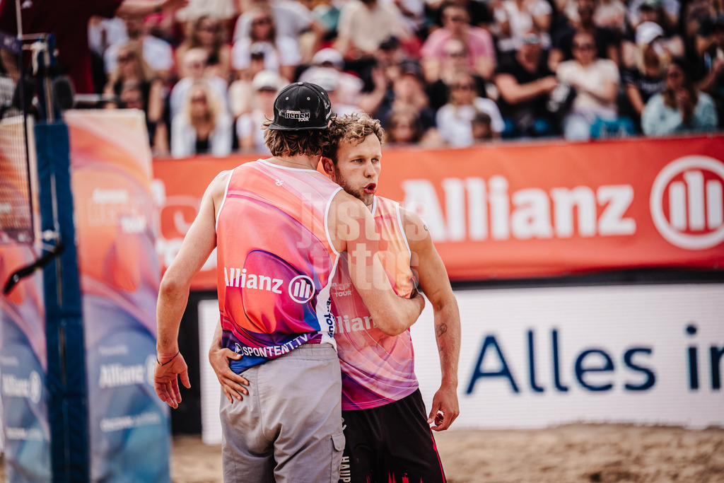 Beachvolleyball | Männer | Allianz German Beach Tour 2025 | Tourstop Berlin | 24.08.2025 | v.l. Jannik Kühlborn und Eric Stadie-Seeber