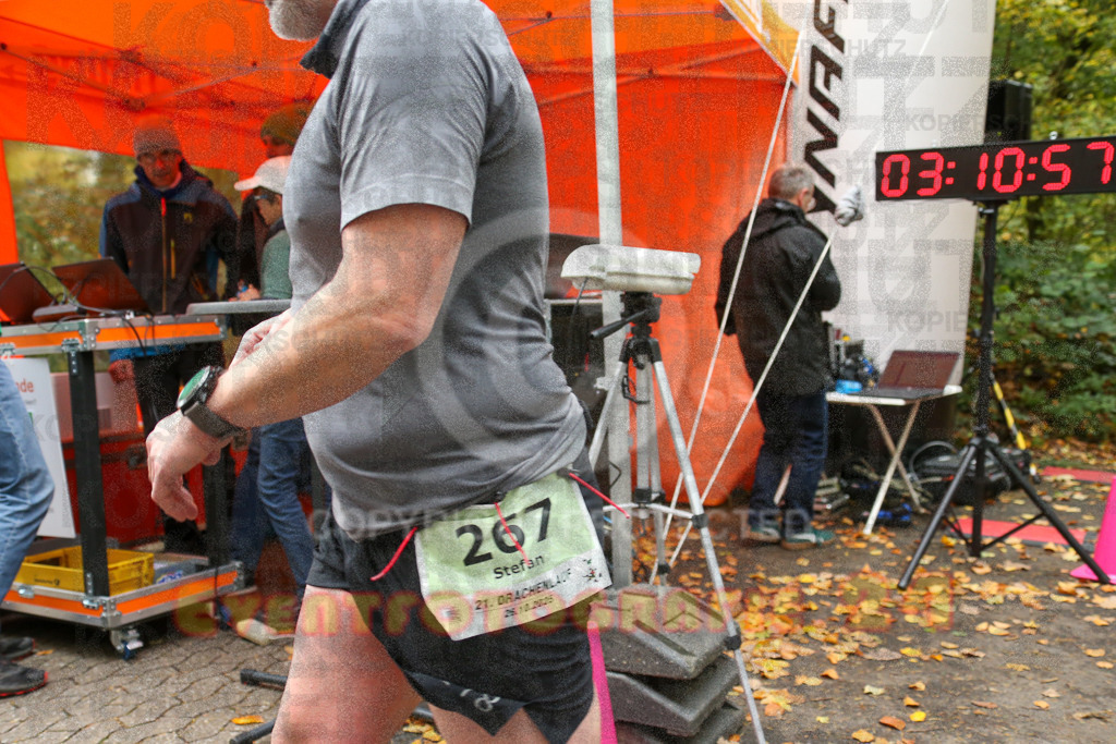 251026_1312_EX1_2848 | Sportfotografie im Rhein-Sieg Kreis, Köln, Bonn, NRW, Rheinland Pfalz, Hessen, etc. Unser Tätigkeitsfeld umfasst den Laufsport vom Volkslauf über den Marathon, Duathlon, Triathon bis zum Ultralauf wie Kölnpfad Ultra oder Schindertrail.