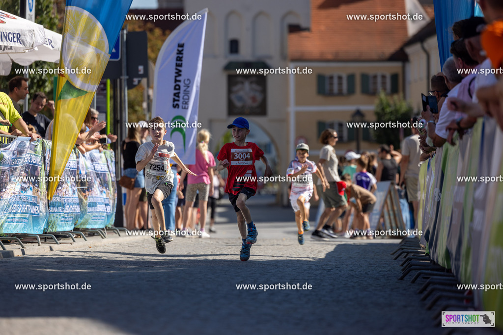 VJ__3239 | Stadtlauf Erding 2025 #stadtlauferding #erdingstadtlauf #stadtlauf_erding #laufmotivation #trisporterding #yourpictrs #sportshot_your_pictrs