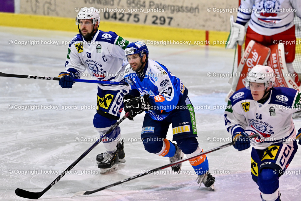 ESC SPARKASSE STEINDORF vs. UECR Huben  | #68 Unterlercher Martin UECR EISBÄREN HUBEN, #57 Wilfan Franz ESC Steindorf, #34 Trojer Jonas UECR EISBÄREN HUBEN, ESC SPARKASSE STEINDORF vs. UECR Huben , ESC SPARKASSE STEINDORF vs. UECR Huben  am 06.02.2026 in Steindorf (Ossiachersee Halle), Austria, (Photo by Bernd Stefan)