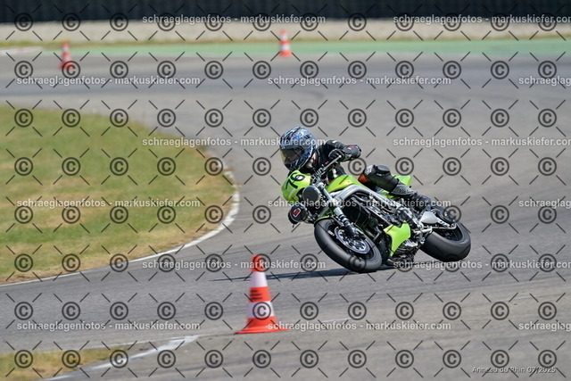 25bt04-1702 | markuskiefer.com - Realisiert mit Pictrs.com