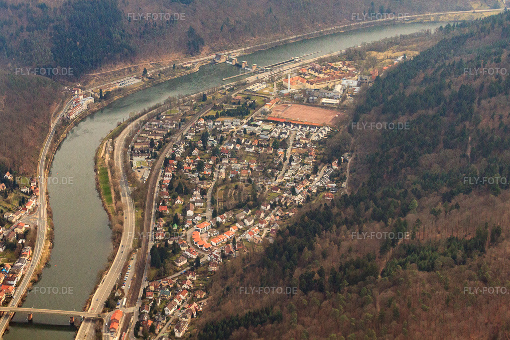 Luftbild: Dorf am Neckarufer im Ortsteil Schlierbach in Heidelberg im Bundesland Baden-Württemberg in Deutschland. Foto: IMG_37923.jpg vom 12.03.2011 durch Werner Riehm/FLY-FOTO.deAuflösung des Originals: 3446 x 2297 px