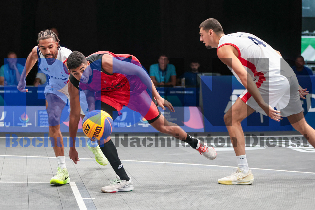 SES_TTG3X320250718-1806 | bond - Realisiert mit Pictrs.com