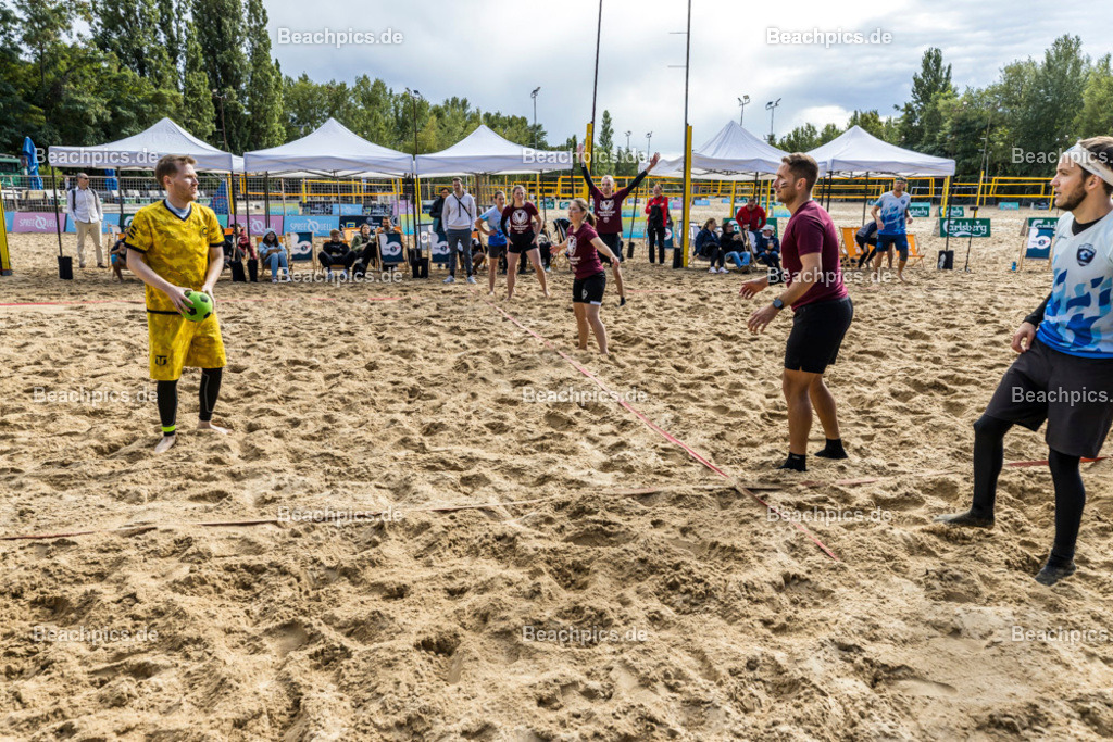 2025-200081082-Strandvölkerball-WM_1 |  23.08.2025; Berlin Foto: Gerold Rebsch - www.beachpics.de