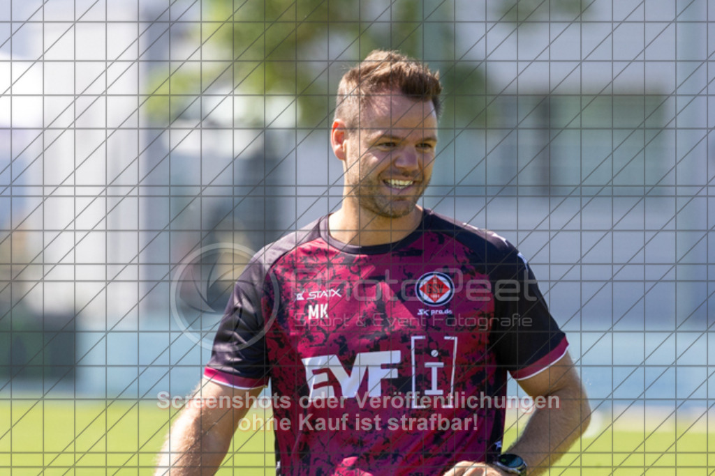 20250629_112544_1891 | #,1.Göppinger SV, Fussball, Oberliga BW - Trainingsauftakt, Saison 2025/2026, Rasensportplatz Stadion SV Göppingen, Hohenstaufenstr. 116, 73033 Göppingen, 29.06.2025 - 10:30 Uhr,Foto: PhotoPeet-Sportfotografie/Peter Harich