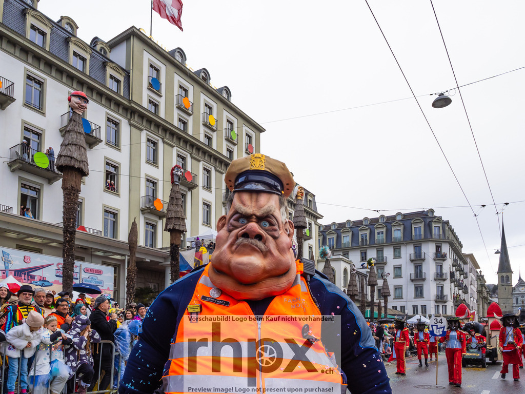 Fritschi-Umzug Luzern 2026 | Foto-Standort: Schweizerhof Luzern - Realisiert mit Pictrs.com