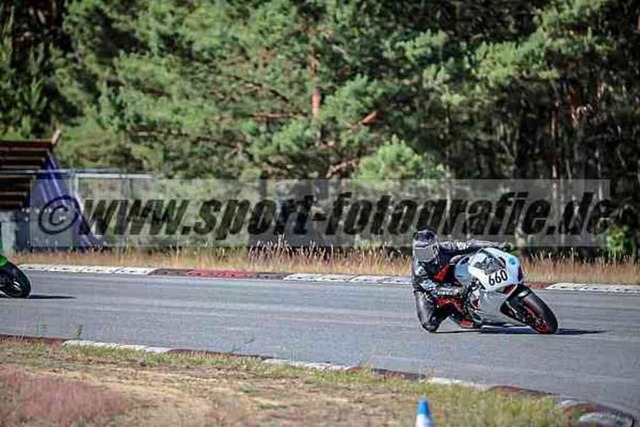 pubi4497 | Professionelle Fotos von Sportveranstaltungen, aber auch Hochzeiten und anderen Events. - Realisiert mit Pictrs.com