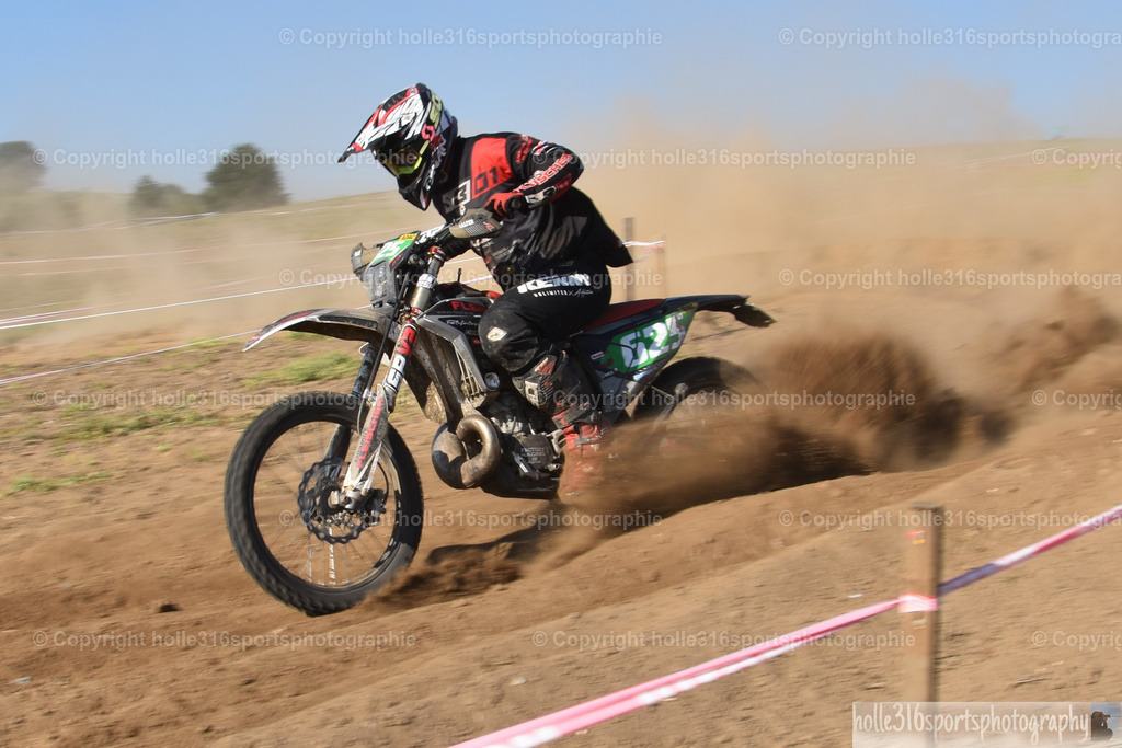 DSC_0388 | Sportfotografie , Motorsport, Motoross, Reitsport, Mointainbike, Enduro,
Landschaft , Outdoor, Eventfotografie, Landschaft, Bilder online bestellen - Realisiert mit Pictrs.com