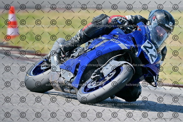 25bt04-0234 | markuskiefer.com - Realisiert mit Pictrs.com