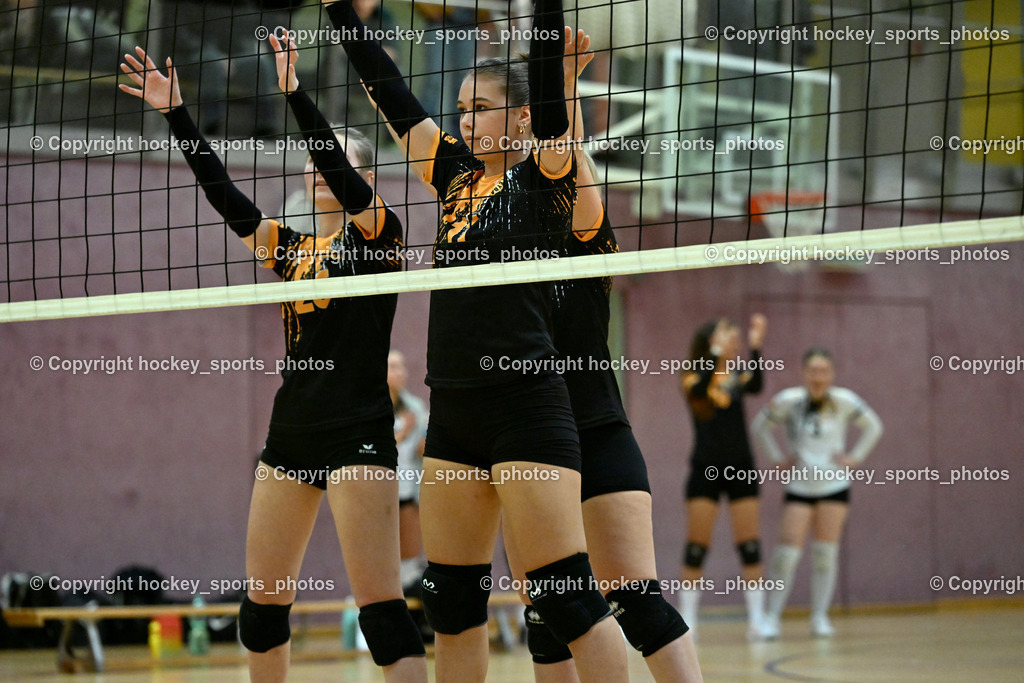 ASKÖ Volley Eagles Villach vs. Donau Chemie Volleys Brückl | #11 Ilvie HOFER Eagles Villach, #25 Chiara SCHULER Eagles Villach, ASKÖ Volley Eagles Villach vs. Donau Chemie Volleys Brückl, ASKÖ Volley Eagles Villach vs. Donau Chemie Volleys Brückl am 14.12.2024 in Villach (Ballspielhalle Lind), Austria, (Photo by Bernd Stefan)