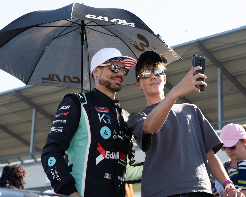 EURONASCAR OSCHERSLEBEN | Exklusive Motorsport-Fotografie aus Leipzig von TXO Media – für Rennfahrer, Teams & Sponsoren. Sausemuth liefert starke Bilder, die Emotion zeigen. Jetzt buchen & glänzen! - Realisiert mit Pictrs.com