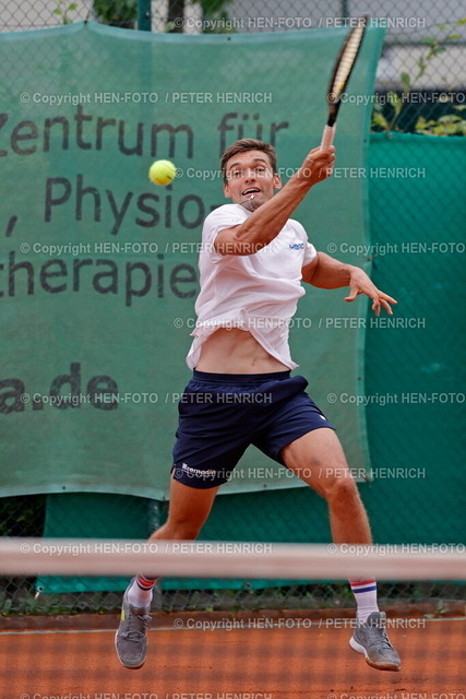 20240728-5023-tennis-da-ruesselsheim-HEN-FOTO | 28.07.2024 Tennis Herren 6-er Hessenliga 2024 TEC Darmstadt - TVHRüsselsheim-Haßloch hier Kai STETZER (TEC) (Foto: Peter Henrich) - Realisiert mit Pictrs.com
