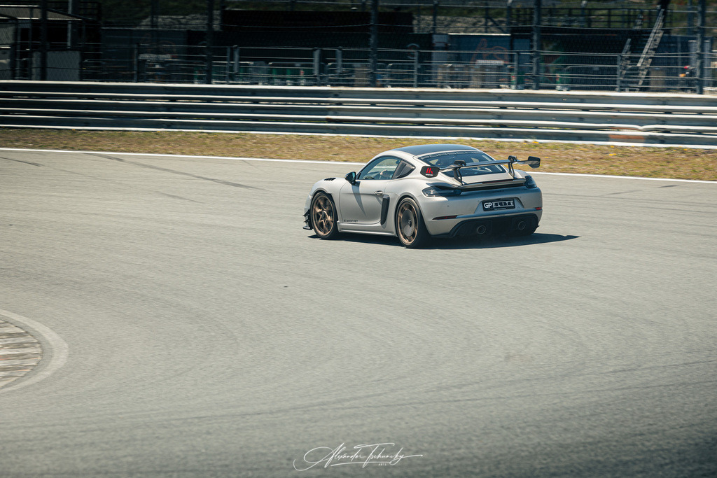 R6AT4863 _Alexander Tschuncky | Entdecken Sie die faszinierende Welt von Alexander Tschuncky Arts: Kreative Fotografie, atemberaubende Automobilkunst und hochwertiger Bilderdruck. Lassen Sie sich inspirieren! - Realisiert mit Pictrs.com