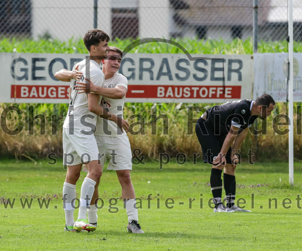 2023-07-02_117_SV_Walpertskirchen_gegen_FC_Herzogstadt | Walpertskirchen, Deutschland, 02.07.2023:
Fußball, Kreisliga 2023 / 2024, Testspiel, SV Walpertskirchen gegen FC Herzogstadt, Endergebnis: 

Jubel nach dem 4:0 durch Adrian Alexy (SV Walpertskirchen, #41)
Julian Jaros (SV Walpertskirchen, #17)

Foto: Christian Riedel / fotografie-riedel.net