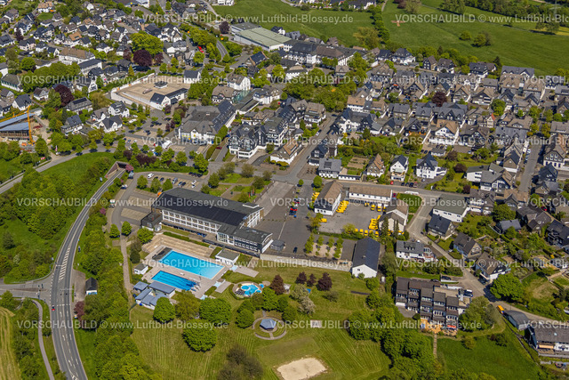 Schmallenberg230506308 | Luftbild, Ortsansicht mit Stadthalle und Wellen-Freibad, Schmallenberg, Sauerland, Nordrhein-Westfalen, Deutschland