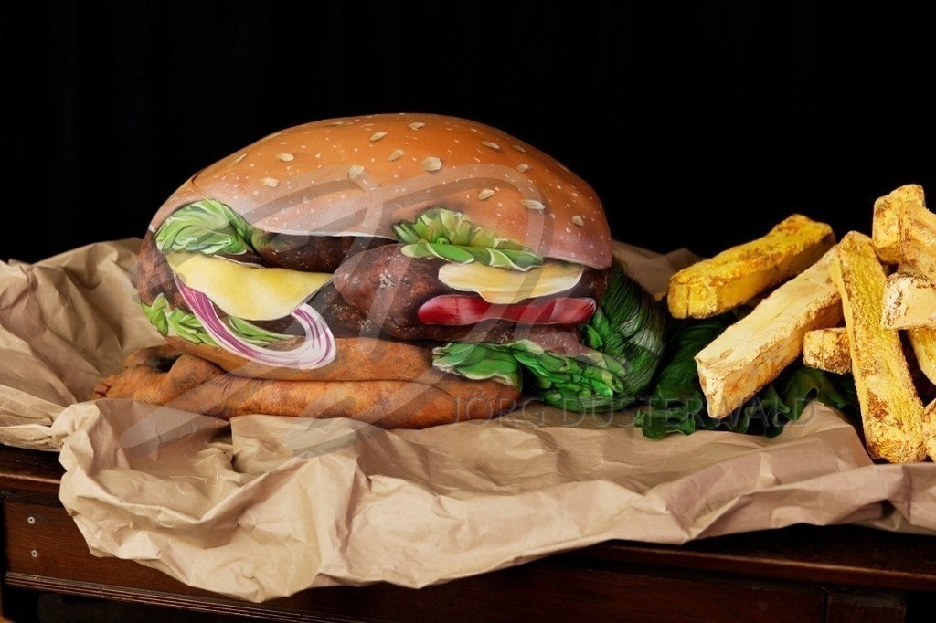 FoodArt-BURGER_3968 | #004 | Modell: Pola | Foto: Tschiponnique Skupin - Realisiert mit Pictrs.com