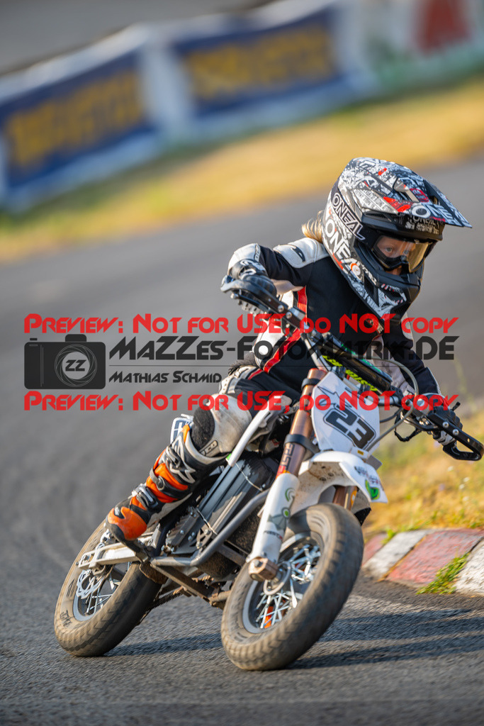 MaZZes-Fotomatrix-20260816-609793 | ROOKIES