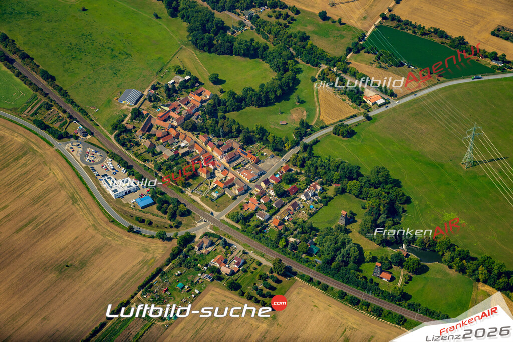 Darnstedt Niedertrebra Bild- Das Luftbild wurde 2025 vom UL-Flugzeug heraus erstellt ( keine Drohne bzw. Drohnenaufnahme ) - Hochauflösende Luftaufnahme -Nicht vergleichbar mit Google Maps oder Satelittenbilder- Die Geschenkidee !Mit Lizenz und Bildrechte bestellbar - CC