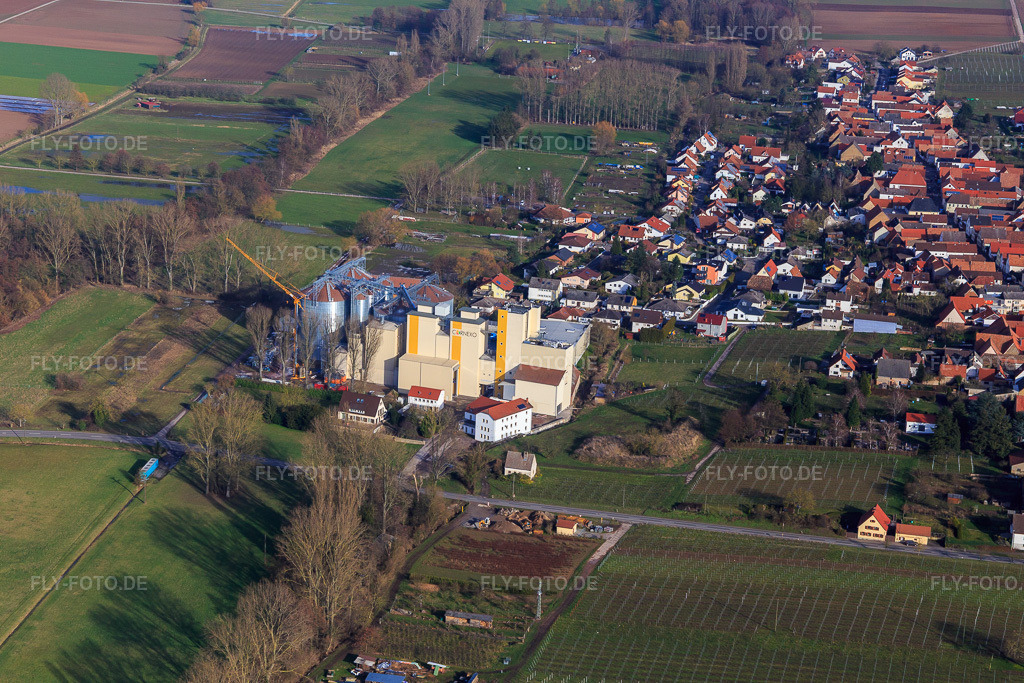 Luftbild: Getreidemühle Cornexo GmbH in Freimersheim im Bundesland Rheinland-Pfalz in Deutschland. Foto: IMG_104743.jpg vom 16.02.2018 durch Werner Riehm/FLY-FOTO.deCornexo | Maisgrieß und Maismehl