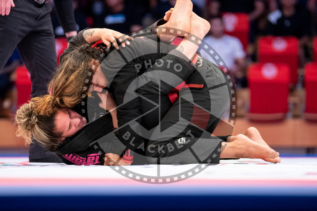 20231108PBB1443 | Fighters compete during the AJP World Professional Championship in the Mubadala Arena in Abu Dhabi, Arab United Emirates, on November 8, 2023.