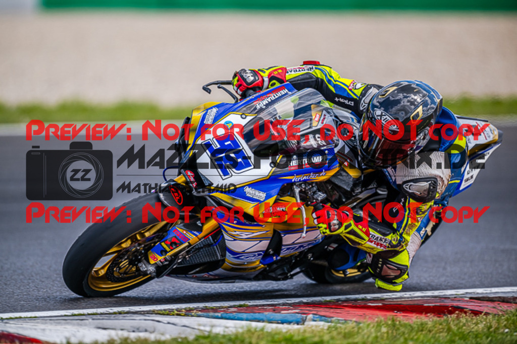 MaZZes_FotoMatrix_220506_90429 | Fotograf Mathias Schmid
Sportfotograf,
Eventfotograf,
Hochzeitsfotograf,
Portraitfotograf