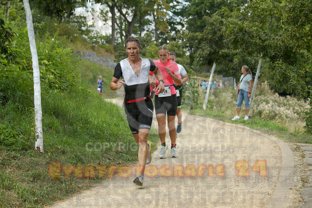 250824_1348_EX1_3737 | Sportfotografie im Rhein-Sieg Kreis, Köln, Bonn, NRW, Rheinland Pfalz, Hessen, etc. Unser Tätigkeitsfeld umfasst den Laufsport vom Volkslauf über den Marathon, Duathlon, Triathon bis zum Ultralauf wie Kölnpfad Ultra oder Schindertrail.