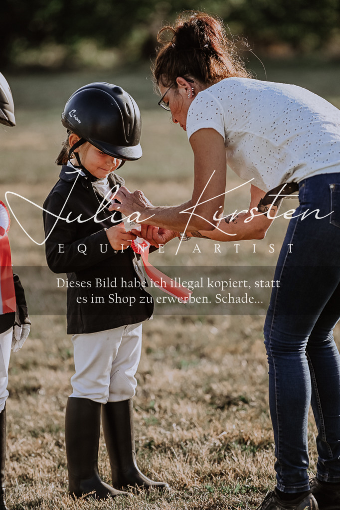 DSC_0255 | Pferde- und Turnierfotografie in Westsachsen. Pferdeportraits, Auftragszeichnungen und intuitive Kunst.