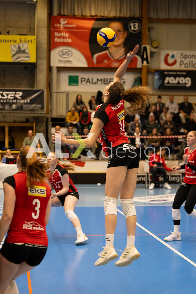 Volleyball I Frauen I Saison 2025-2026 I CEV Volleyball Challenge Cup 2026 | Women I 16th Finals I VC Kanti Schaffhausen - TJ Ostrava I 03.12.2025 | VC Kanti Schaffhausen - 14 Josipa Marković (HR) – Aussen - Realisiert mit Pictrs.com