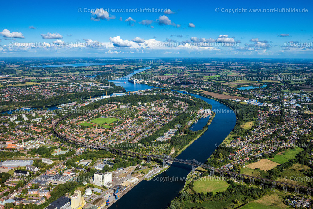 Rendsburg_Rendsburger_Hochbrücke_Nord_Ostsee_Kanal_ELS_2396200922 (10) | OSTERRöNFELD 20.09.2022 Viadukt des Bahn- Brückenbauwerk zur Streckenführung der Bahn- Gleise An der Hochbrücke über den Nord-Ostsee-Kanal in Osterrönfeld im Bundesland Schleswig-Holstein. // Viaduct of the railway bridge structure to route the railway tracks in Osterroenfeld in the state Schleswig-Holstein. Foto: Martin Elsen