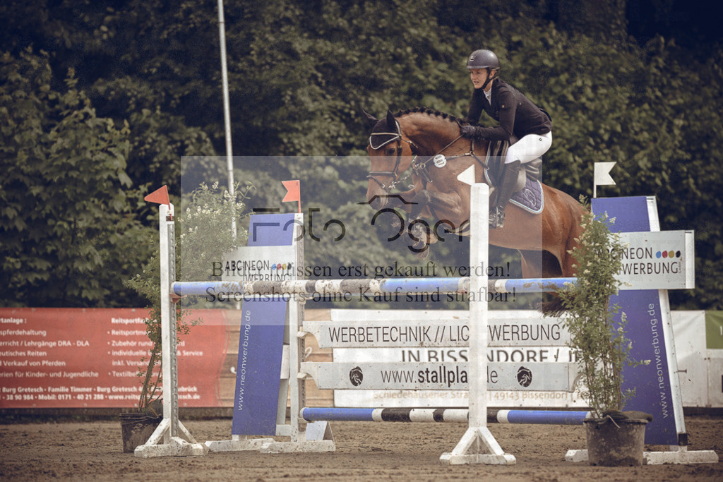 20240530-DOS_4273 | Entdecke hochwertige Reitturnierfotos von Foto Oger. Professionell, emotional und authentisch – jetzt Lieblingsmomente im Shop bestellen.Deutschlandweite Turnierfotografie. - Realisiert mit Pictrs.com