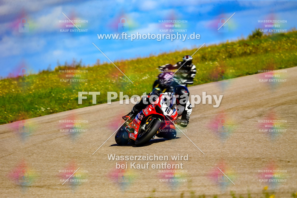 018-5256 | Hier findet Ihr Bilder von Touristenfahrten auf der Nürburgring Nordschleife oder von anderen Veranstaltungen die ich besucht habe. Viel Spass beim Durch Schauen 