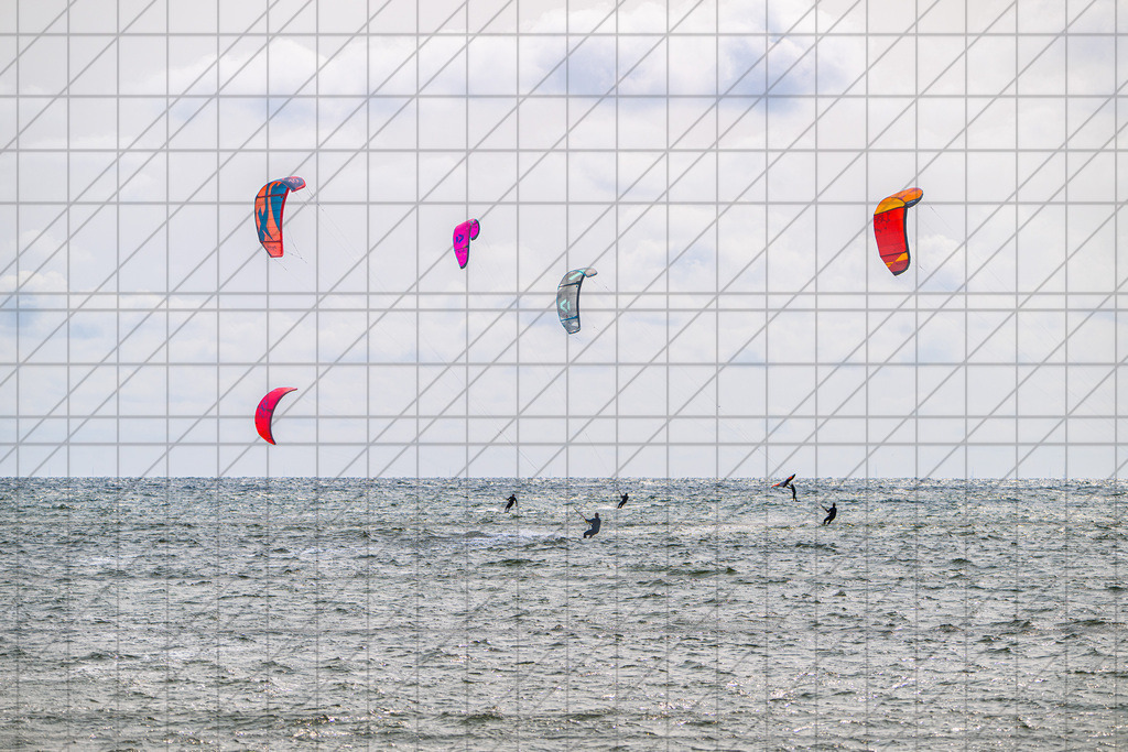 Windsurfing; div. unknown People | Hvide Sande, Denmark, 08.06.25: Windsurfing; div. unknown People —  CREDIT:www.bullenfotos.de, Martin König, Hörner Weg 40, D-49078 Osnabrück, +4917663732967 — Nutzung und Weitergabe nur zu den vereinbarten Zwecken. Presseanfragen an Ersteller. Alle Rechte beim Ersteller. Honorierung nach MFM. - Realisiert mit Pictrs.com