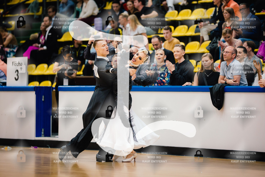 Hessen Tanzt WDSF International Open Standard 1st (20) Karolis Burneikis _ Fabien Lax (TSC Rot-Gold-Casino Nürnberg)-2025-05-17-9132 | Webshop for digital downloads and prints of dance sport, event & show photographer Julian Link - Realisiert mit Pictrs.com
