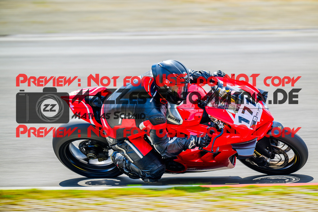 MaZZes_FotoMatrix_240717_6007705_2-52 | WEISS