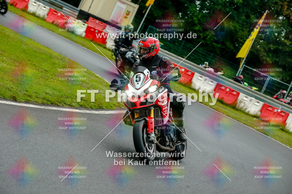 VBK-3608 | Hier findet Ihr Bilder von Touristenfahrten auf der Nürburgring Nordschleife oder von anderen Veranstaltungen die ich besucht habe. Viel Spass beim Durch Schauen 