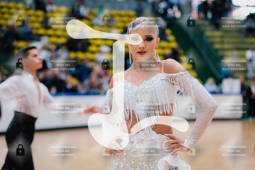Hessen Tanzt WDSF Open Junior II Latin 1st (261) Largo Zofcin _ Eliana Pfaffenroth (Schwarz-Silber Frankfurt)-2025-05-18-5562 | Webshop for digital downloads and prints of dance sport, event & show photographer Julian Link - Realisiert mit Pictrs.com