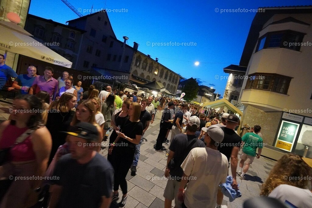 o-news-2023-Juli15-Marktfest_Reutte2-DSC01721 | Info aus dem Bezirk Reutte/Ausserfern Tirol sowie eine umfangreiche Bilddatenbank über die gesamte Region: Lechtal, Talkessel Reutte, Tannheimertal, Zwischentoren. Lech, Plansee, Zugspitze, Grenztunnel, B179, Fernpassstraße, Verkehr, Lawinen, Tradition, - Realisiert mit Pictrs.com