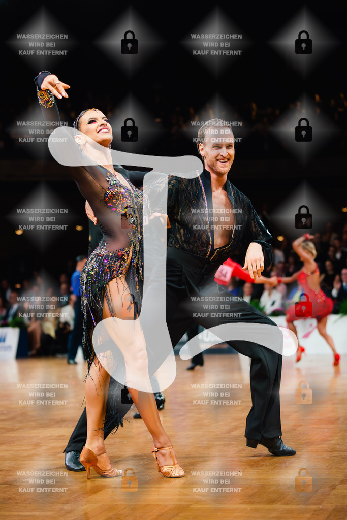GOC 2025 - WDSF GrandSlam Latin 10-11th (77) Daniel Dingis _ Alessia-Allegra Gigli (Germany)-2025-08-23-4088 | Webshop for digital downloads and prints of dance sport, event & show photographer Julian Link - Realisiert mit Pictrs.com