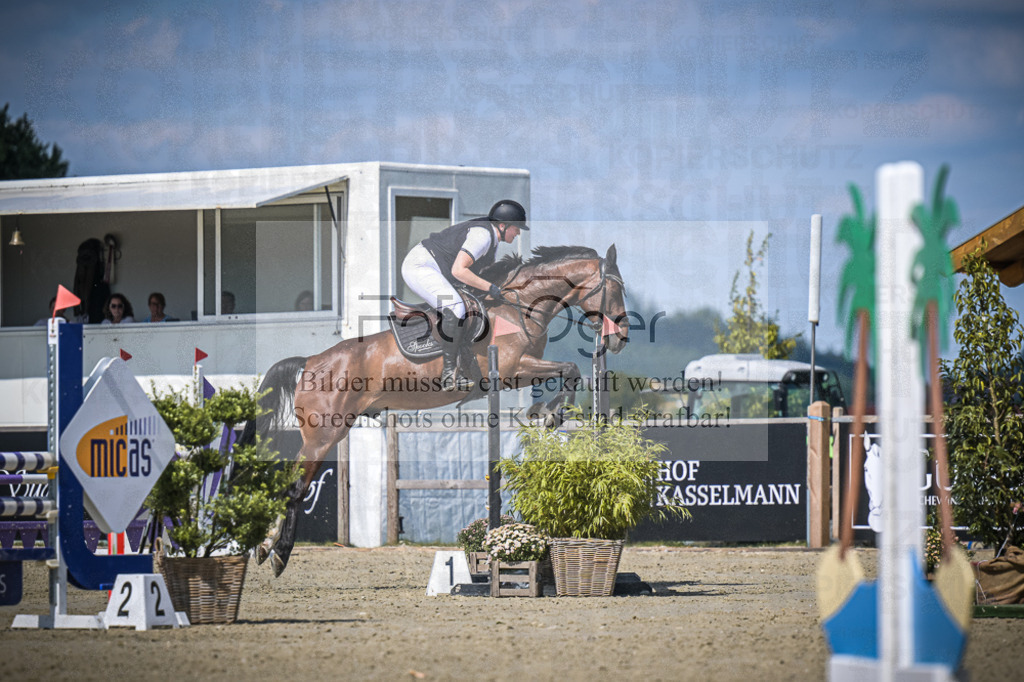 DOS_1089 | Entdecke hochwertige Reitturnierfotos von Foto Oger. Professionell, emotional und authentisch – jetzt Lieblingsmomente im Shop bestellen.Deutschlandweite Turnierfotografie. - Realisiert mit Pictrs.com