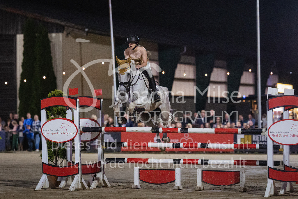 230827_Delbrueck_Kostuem-731 | Deine schönsten Turniermomente als professionelle Fotos! Entdecke hochwertige Pferdesport-Fotografie im Online-Shop. Jetzt Fotos finden & bestellen!